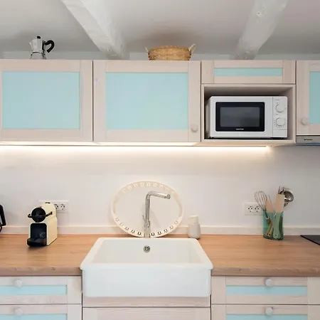 Nausica House بيت للعطل Kavalleraina